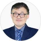 易逸群